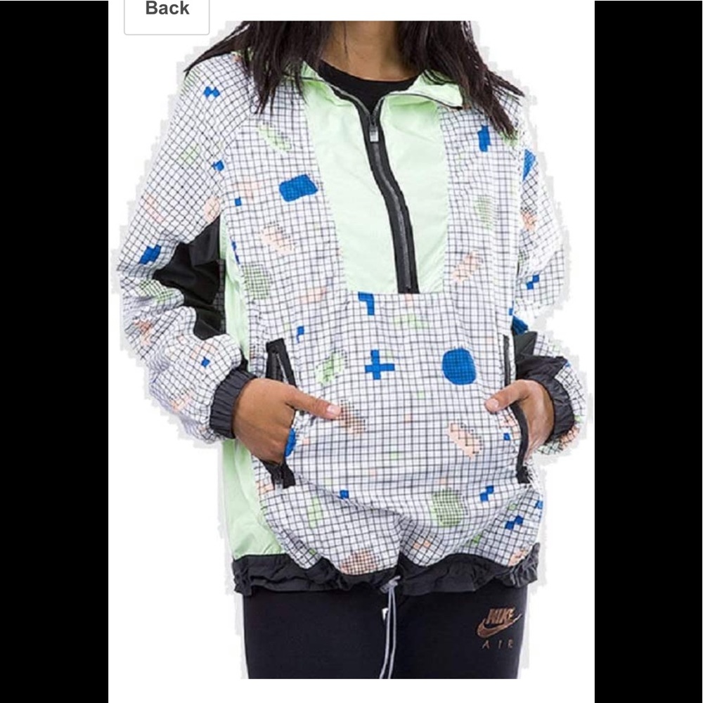 NIKE NWT Lightweight Half zip up jacket